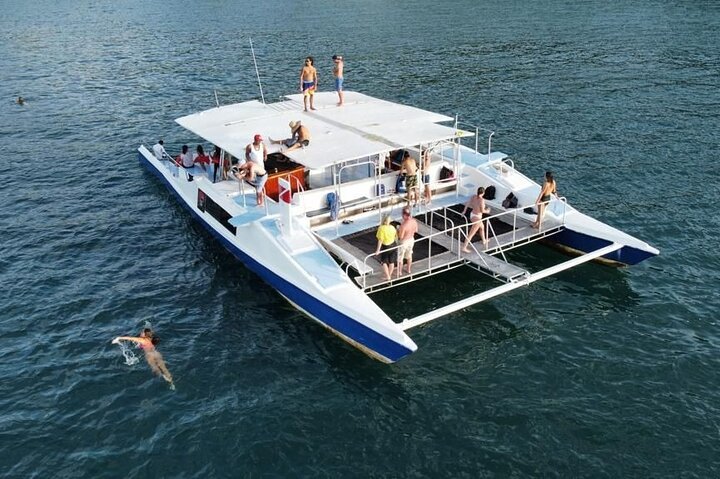 Drake Bay Catamaran Tour at Caño Island